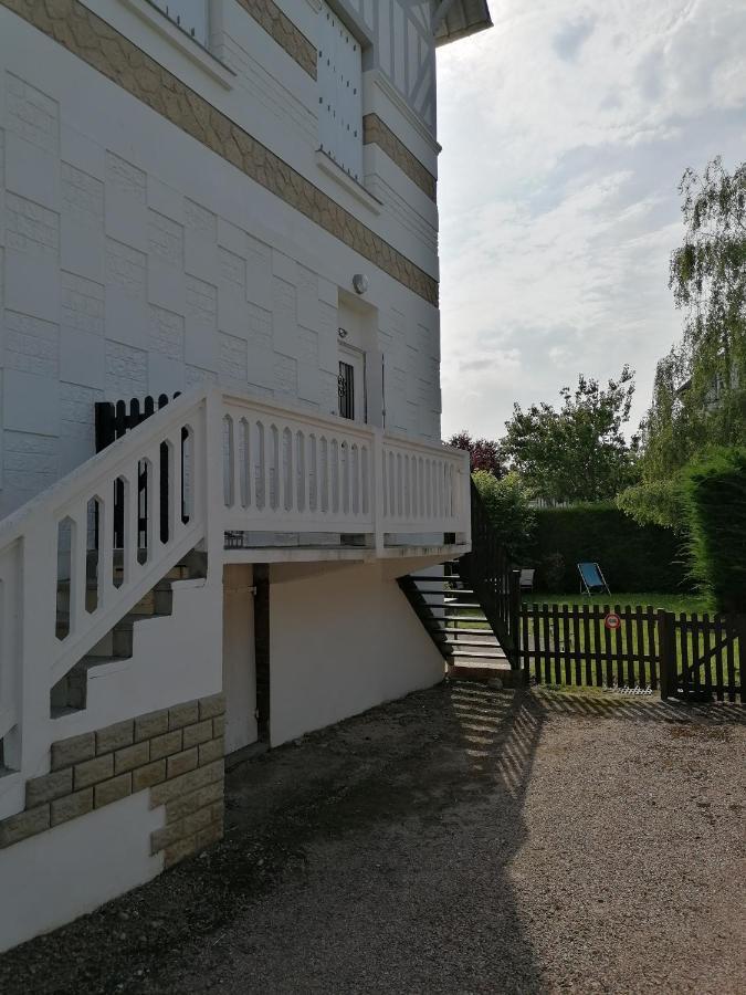 A La "Georgette" Et Son Jardin Avec Parking Apartamento Villers-sur-Mer Exterior foto